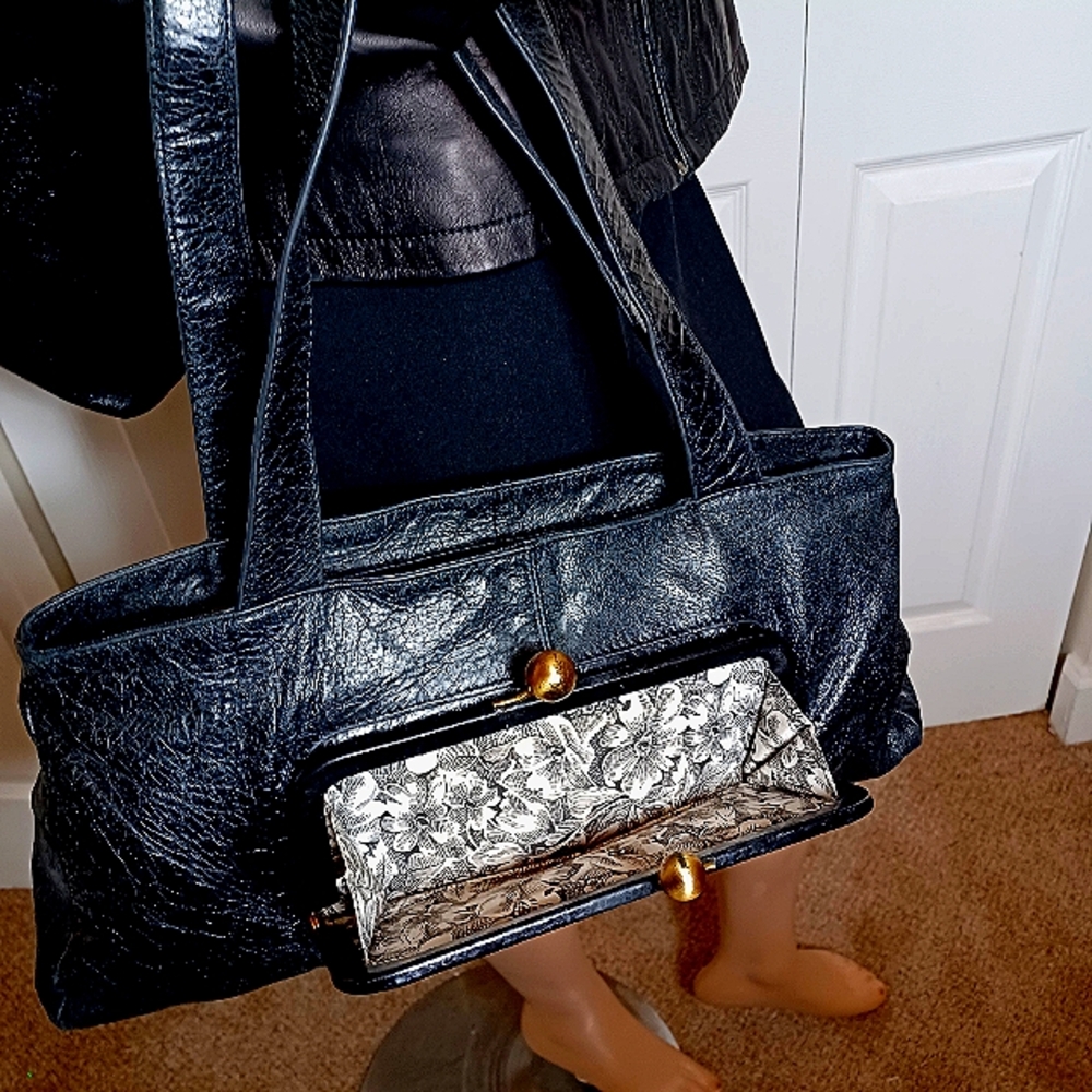 BLACK LEATHER HOBO INTERNATIONAL - Picture 5 of 14